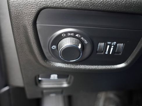 Certified 2023 Jeep Grand Cherokee Altitude image 23