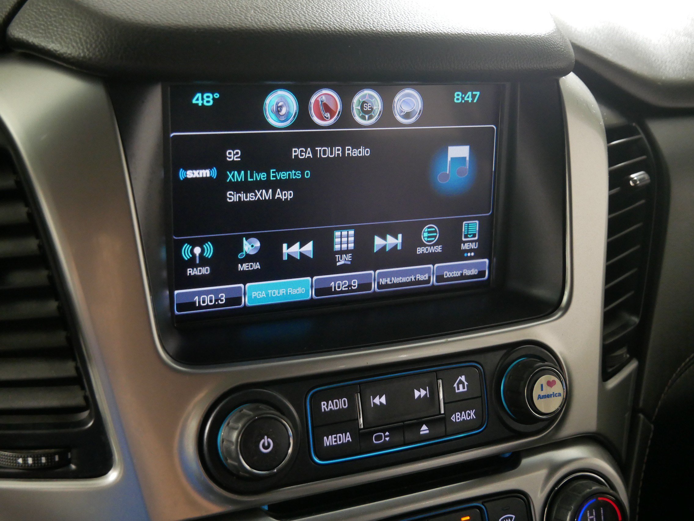 Used 2020 Chevrolet Suburban LT w/ Luxury Package AWD/4WD image 22