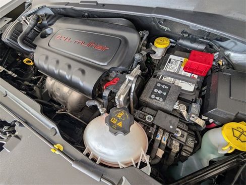 Used 2022 Jeep Compass Latitude image 17