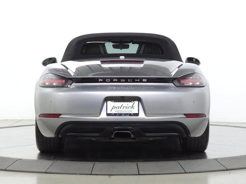 Used 2018 Porsche 718 Boxster RWD image 9