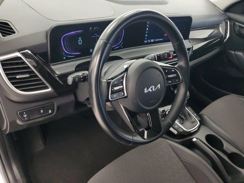 Used 2025 Kia Seltos S FWD image 11