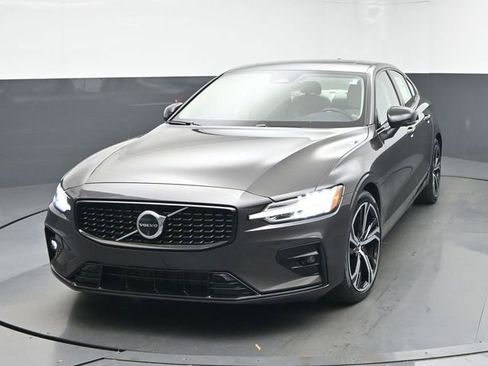 Used 2025 Volvo S60 B5 Plus w/ Protection Package Premier image 3