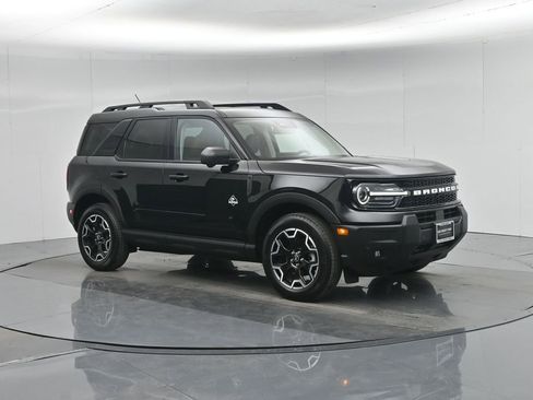 Used 2025 Ford Bronco Sport Outer Banks w/ Outer Banks Tech Package+ image 30