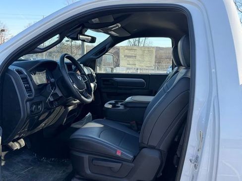 New 2025 RAM 2500 Tradesman image 15
