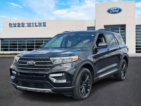 Used 2023 Ford Explorer XLT w/ Equipment Group 202A AWD/4WD image 6