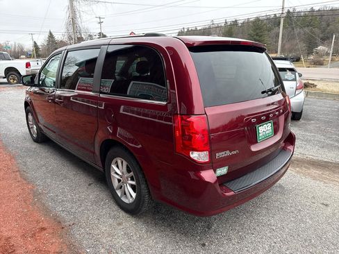 Used 2019 Dodge Grand Caravan SXT FWD image 6