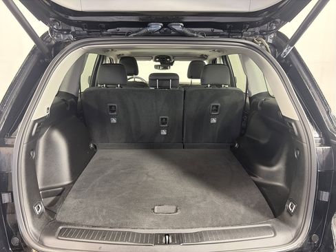 Used 2023 Jeep Grand Cherokee Laredo w/ Luxury Tech Group I image 18