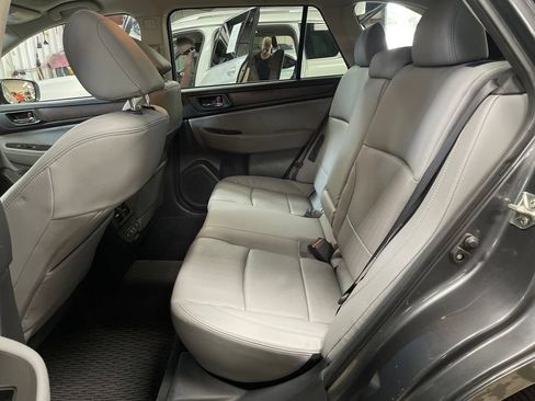 Used 2019 Subaru Outback 2.5i Limited AWD/4WD image 21