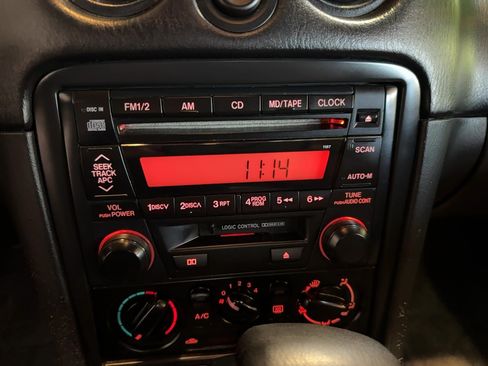 Used 2002 MAZDA MX-5 Miata image 21