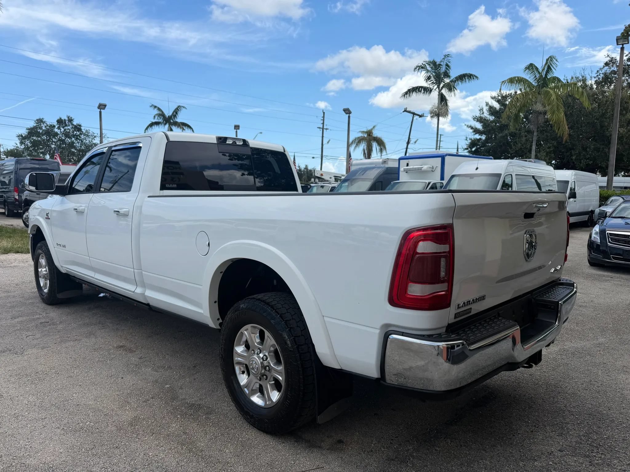 Used 2022 RAM 3500 Laramie AWD/4WD image 3
