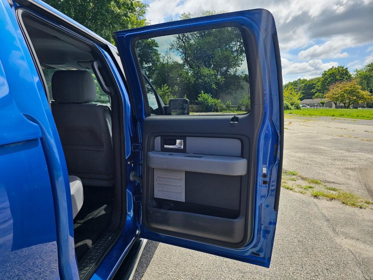 Used 2013 Ford F150 XLT w/ XLT Chrome Pkg AWD/4WD image 24