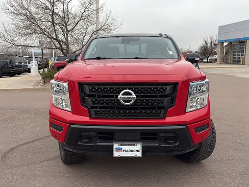 Used 2020 Nissan Titan SV w/ SV Convenience Package image 2