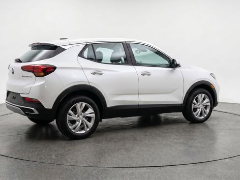 Used 2025 Buick Encore GX Preferred AWD/4WD image 9