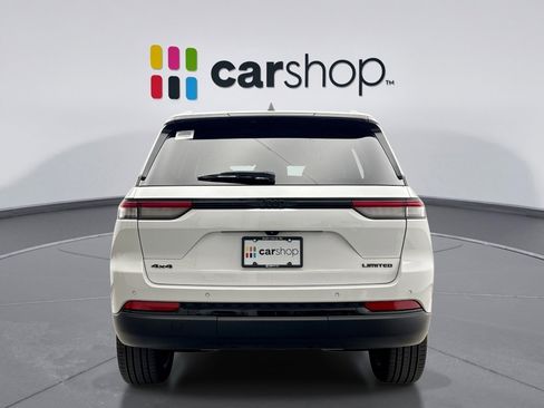 Used 2023 Jeep Grand Cherokee Limited w/ Black Appearance Package image 4