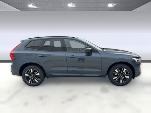 New 2026 Volvo XC60 B5 Plus w/ Climate Package image 8