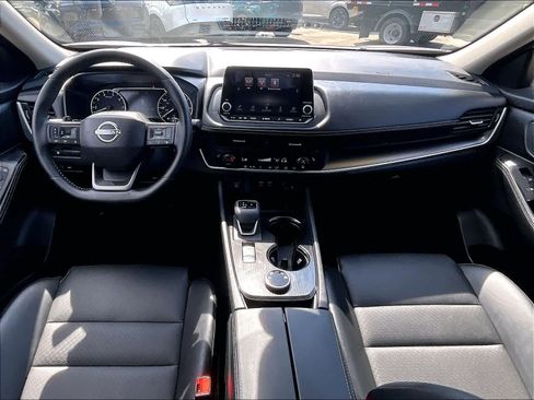 Used 2026 Nissan Rogue SV w/ SV Premium Package image 21