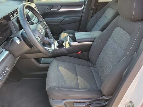 Used 2025 GMC Terrain Elevation AWD/4WD image 9