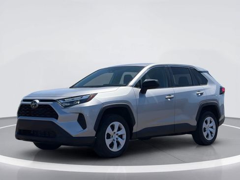 Used 2025 Toyota RAV4 LE AWD/4WD image 2