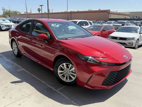Used 2025 Toyota Camry LE FWD image 6