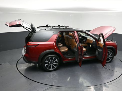 New 2026 Nissan Pathfinder Platinum image 36