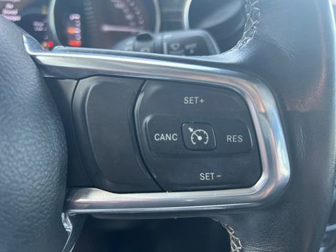 Used 2023 Jeep Wrangler Unlimited Sahara w/ Cold Weather Group AWD/4WD image 16