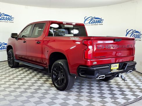 Used 2022 Chevrolet Silverado 1500 LT Trail Boss w/ LT Trail Boss Premium Package image 2