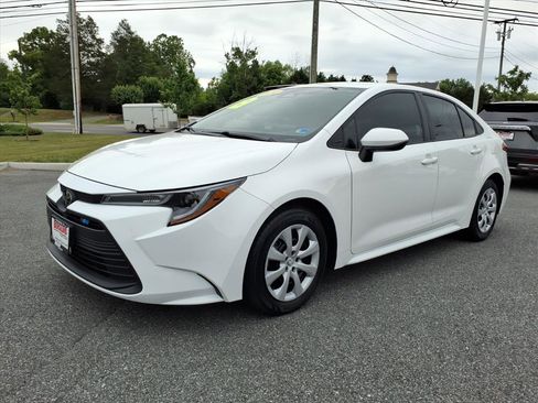Used 2024 Toyota Corolla LE FWD image 14