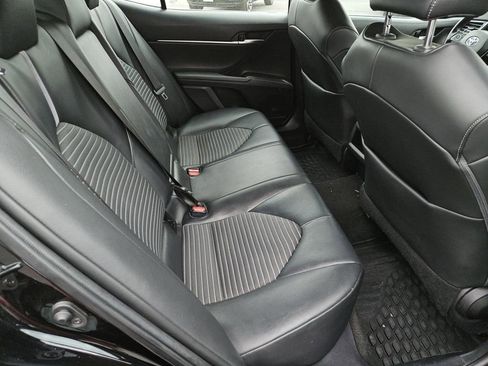 Used 2021 Toyota Camry SE w/ Cold Weather Package image 33