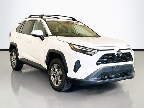 Used 2023 Toyota RAV4 XLE w/ Convenience Package FWD image 3