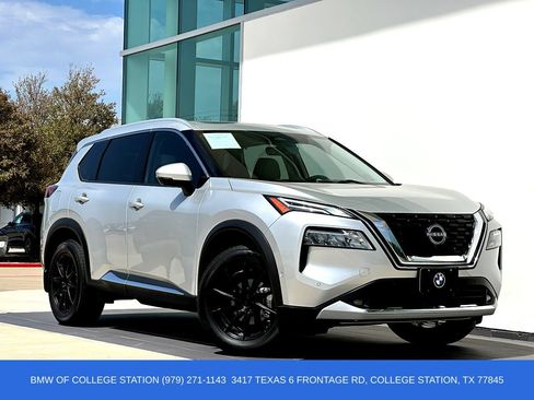 Used 2022 Nissan Rogue Platinum w/ Head-Up Display Package FWD image 1