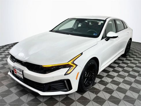 Used 2025 Kia K5 LXS FWD image 3