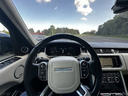 Used 2016 Land Rover Range Rover Supercharged image 13