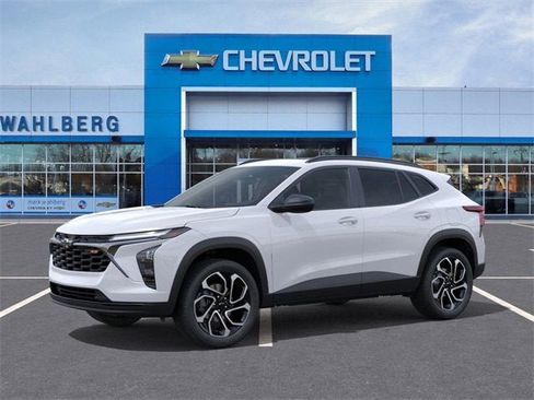 New 2026 Chevrolet Trax RS w/ Sunroof Package image 2