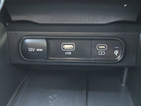 Used 2023 Kia Telluride EX w/ EX Captain's Chair Package AWD/4WD image 22