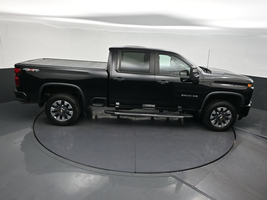 Used 2022 Chevrolet Silverado 2500 Custom w/ Custom Convenience Package AWD/4WD image 24