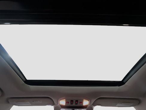Used 2019 Subaru Ascent Premium AWD/4WD image 16