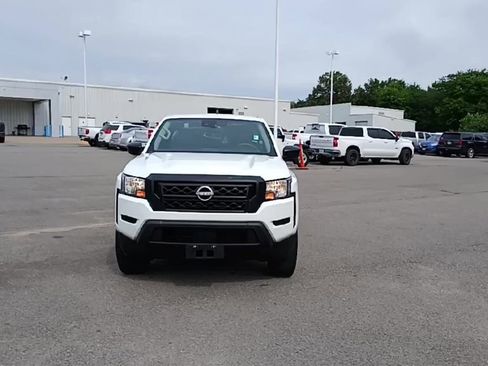 Used 2022 Nissan Frontier S RWD image 3