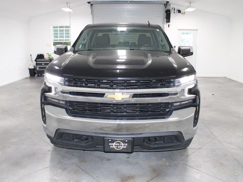 Used 2020 Chevrolet Silverado 1500 LT AWD/4WD image 4