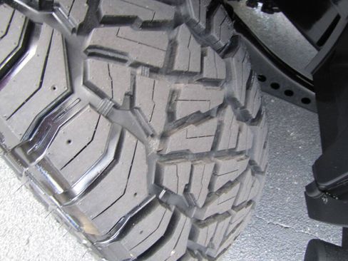 Used 2024 RAM 2500 Laramie w/ Night Edition AWD/4WD image 38