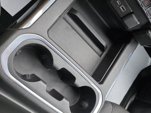 Used 2021 Chevrolet Silverado 1500 LT Trail Boss w/ Convenience Package II image 18