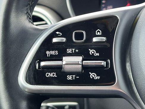 Used 2022 Mercedes-Benz GLC 300 4MATIC w/ Premium Package Lite image 21