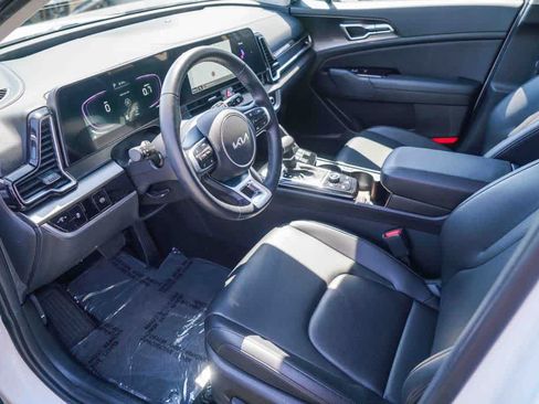 Certified 2025 Kia Sportage EX FWD image 16