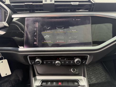 Used 2020 Audi Q3 2.0T Premium image 35