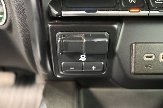 Used 2020 GMC Sierra 1500 Elevation w/ Elevation Value Package AWD/4WD image 25