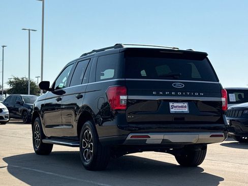 Used 2023 Ford Expedition XLT AWD/4WD image 5