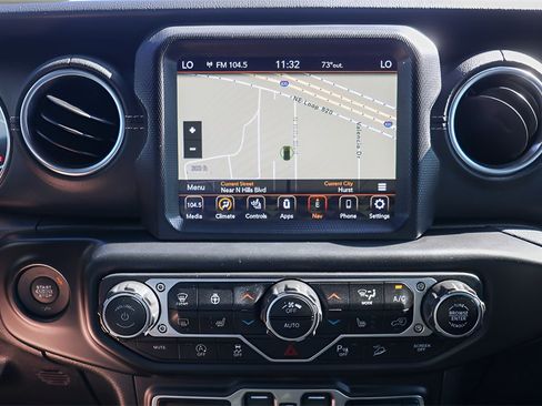 Used 2020 Jeep Wrangler Unlimited Sahara image 26