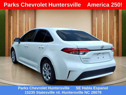 Used 2021 Toyota Corolla LE FWD image 28