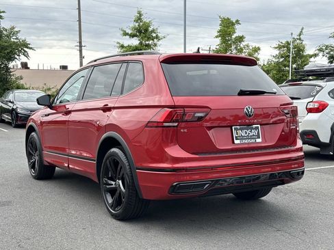Used 2024 Volkswagen Tiguan SE R-Line AWD/4WD image 5