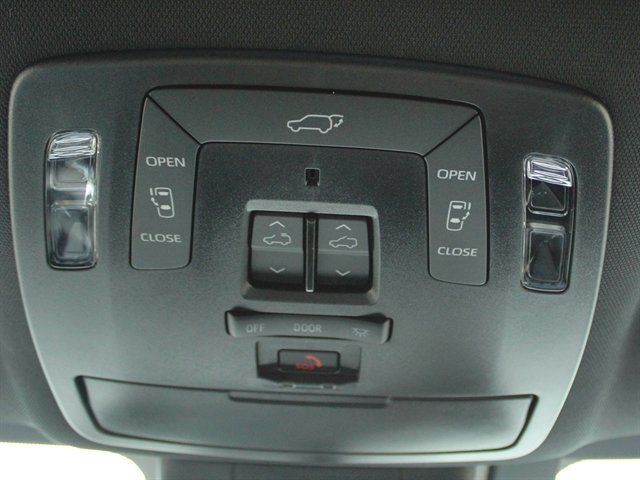 Used 2026 Toyota Sienna Platinum AWD/4WD image 30