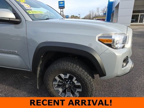 Used 2021 Toyota Tacoma TRD Off-Road image 27